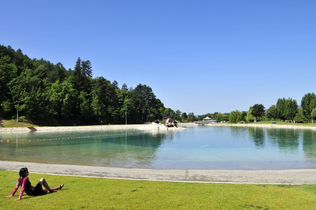 Le Vallon Des Sources Lejlighedshotel Digne-les-Bains Eksteriør billede